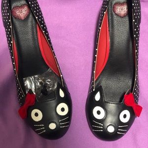 Size 10 Tuk Kittytastic pumps